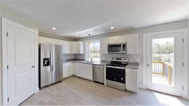 Main picture of 18 Chamberlain Dr