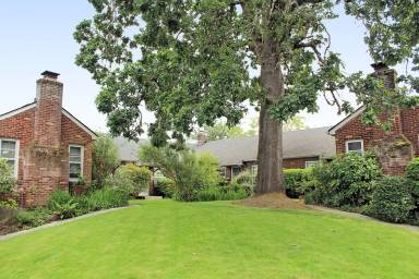 Main picture of 1404 SE Bybee Blvd