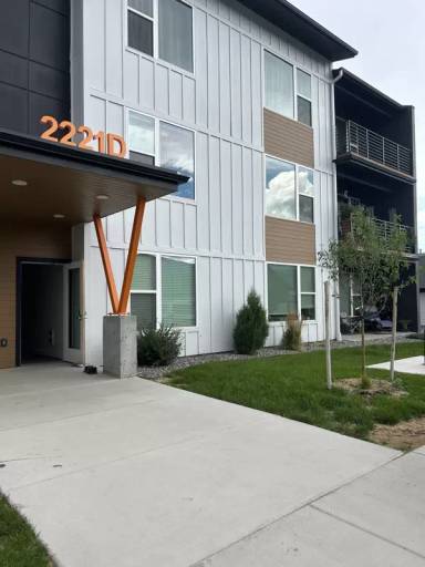 Main picture of 2221 Willow Dr