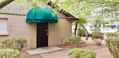 Main picture of 2001 W Berridge Ln