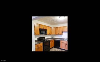 Main picture of Colonial Place Apartments