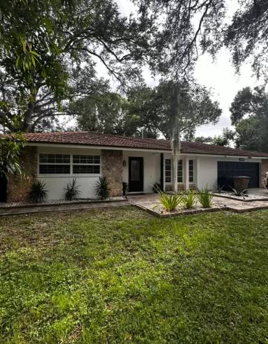 Main picture of 1621 Sunkist Way
