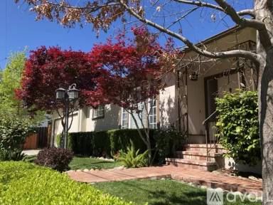 Main picture of 161 10th Ave