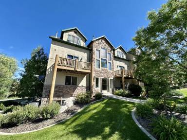 Main picture of 3521 N Fox Run