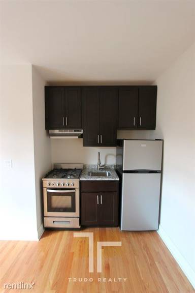 Main picture of 612 W Patterson Ave