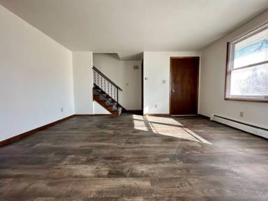 Main picture of 2066 Terry Ln