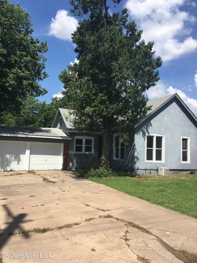 Main picture of 425 N Pine St