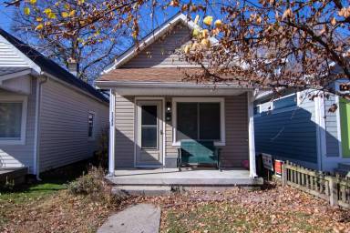 Main picture of 1208 Laurel St