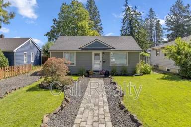 Main picture of 5424 N Oak St