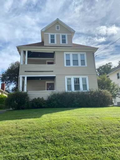 Main picture of 47 Lincoln Ave