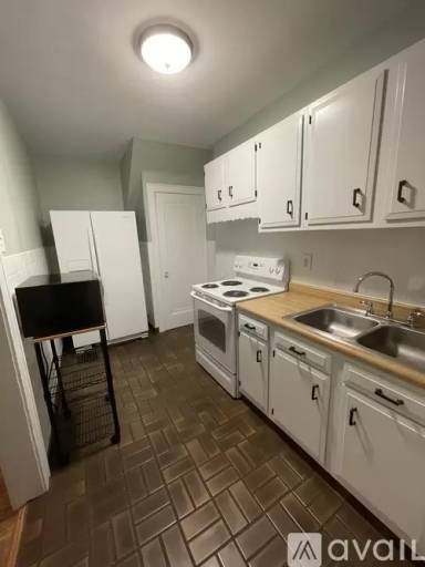 Main picture of 3646 Harbison Ave