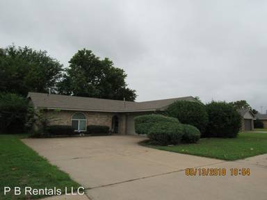 Main picture of 4607 NE Dearborn Ave