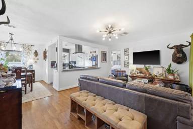 Main picture of 3826 Lenel Dr