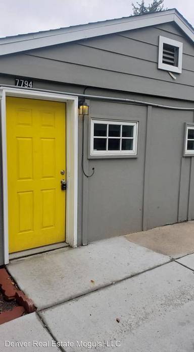 Main picture of 1690 Yarrow St