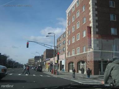 Main picture of Babcock St And Commonwealth Ave