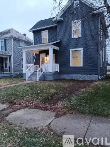 Main picture of 564 E Chestnut St
