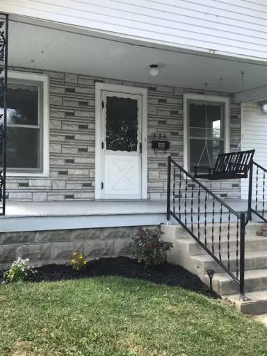 Main picture of 454 Oak St