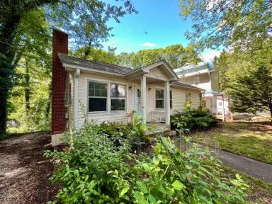 Main picture of 29 Evergreen Ave