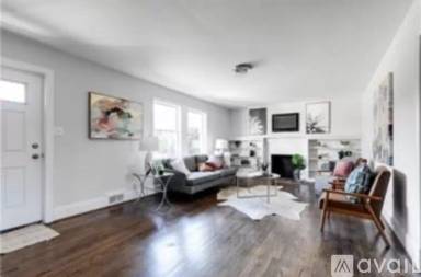 Main picture of 5803 Lee Ave