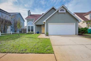 Main picture of 408 Woodland Park Cir
