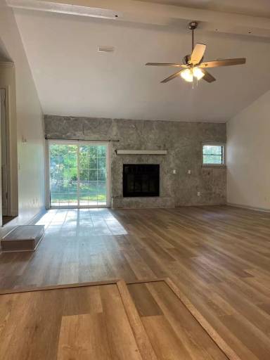 Main picture of 185 Hickory Tree Ln