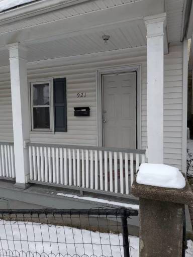 Main picture of 921 Lonergan Pl