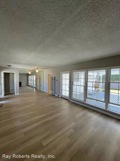 Main picture of 6830 E Huntdale St