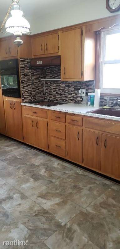 Main picture of 103 Van Riper Ave