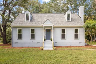 Main picture of 1212 Aruba Ct