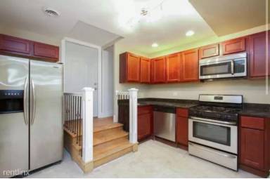 Main picture of 6612 S Kenwood Ave