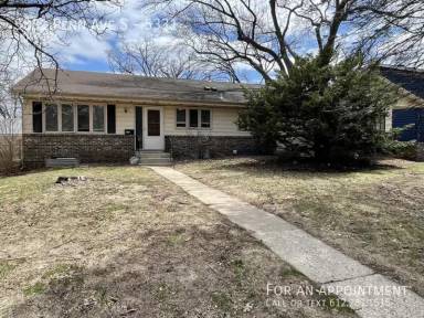 Main picture of 5333 Penn Ave S
