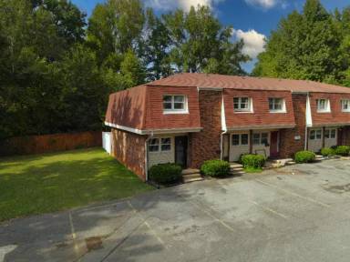 Main picture of 716 Shawnee Dr