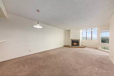 Main picture of 875 La Playa St