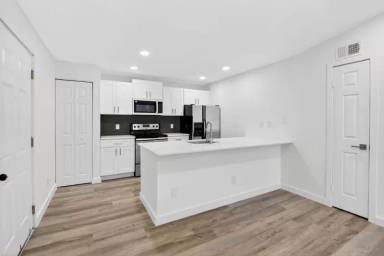 Main picture of 1825 Palm Cove Blvd