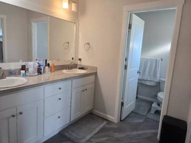 Main picture of 173 N 7th Ave