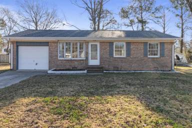 Main picture of 312 Cardinal Rd