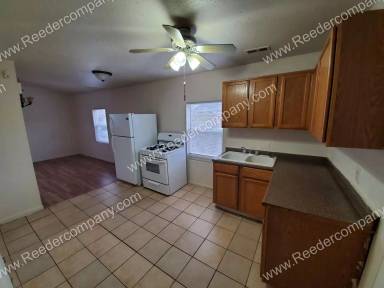 Main picture of 3920 Evergreen St