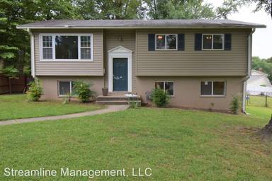 Main picture of 4704 Iris St