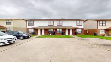 Main picture of 1300 Monroe Loop