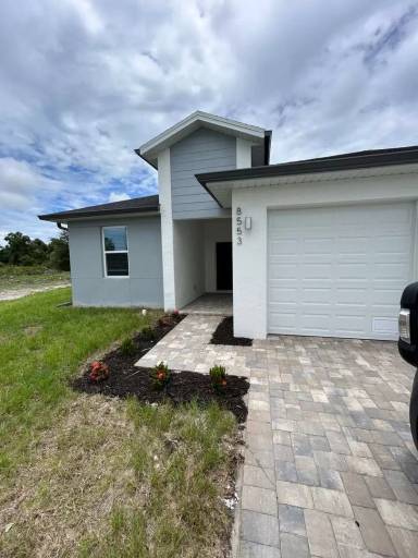 Main picture of 8553 Dinnano St