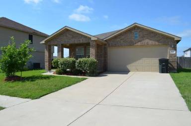Main picture of 502 E Vega Ln