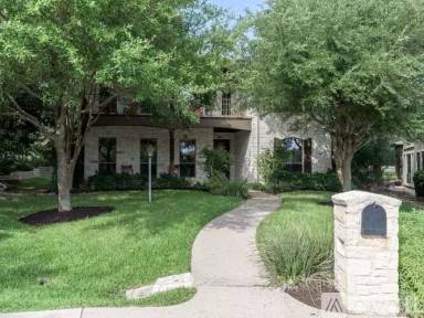 Main picture of 104 Thackery Ct