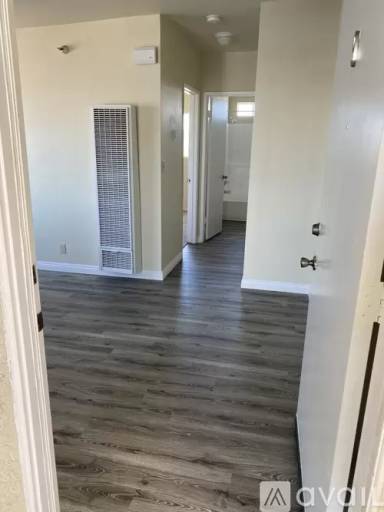 Main picture of 4024 W 138th St