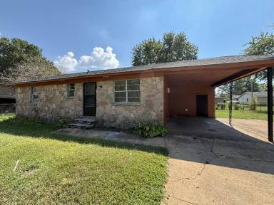 Main picture of 485 Carlita St