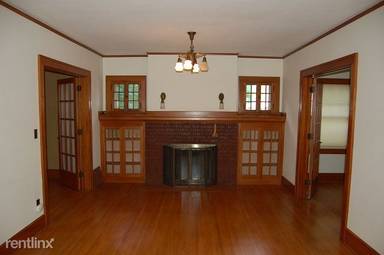 Main picture of 215 Melrose Ct