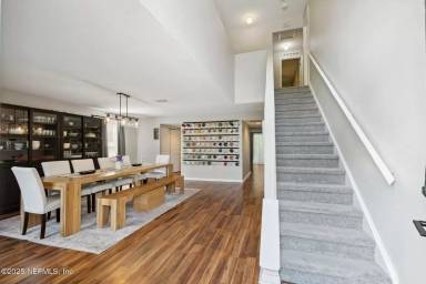 Main picture of 8164 Foxdale Dr