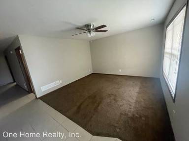 Main picture of 203 N Cypress St