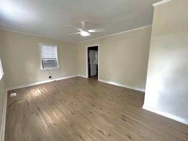 Main picture of 3540 White St