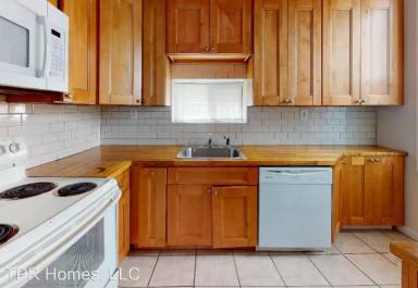 Main picture of 902 N Carlisle St