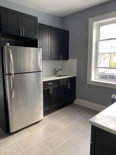 Main picture of 255 Lafayette Ave